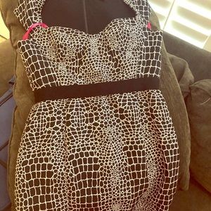 Betsy Johnson size 10